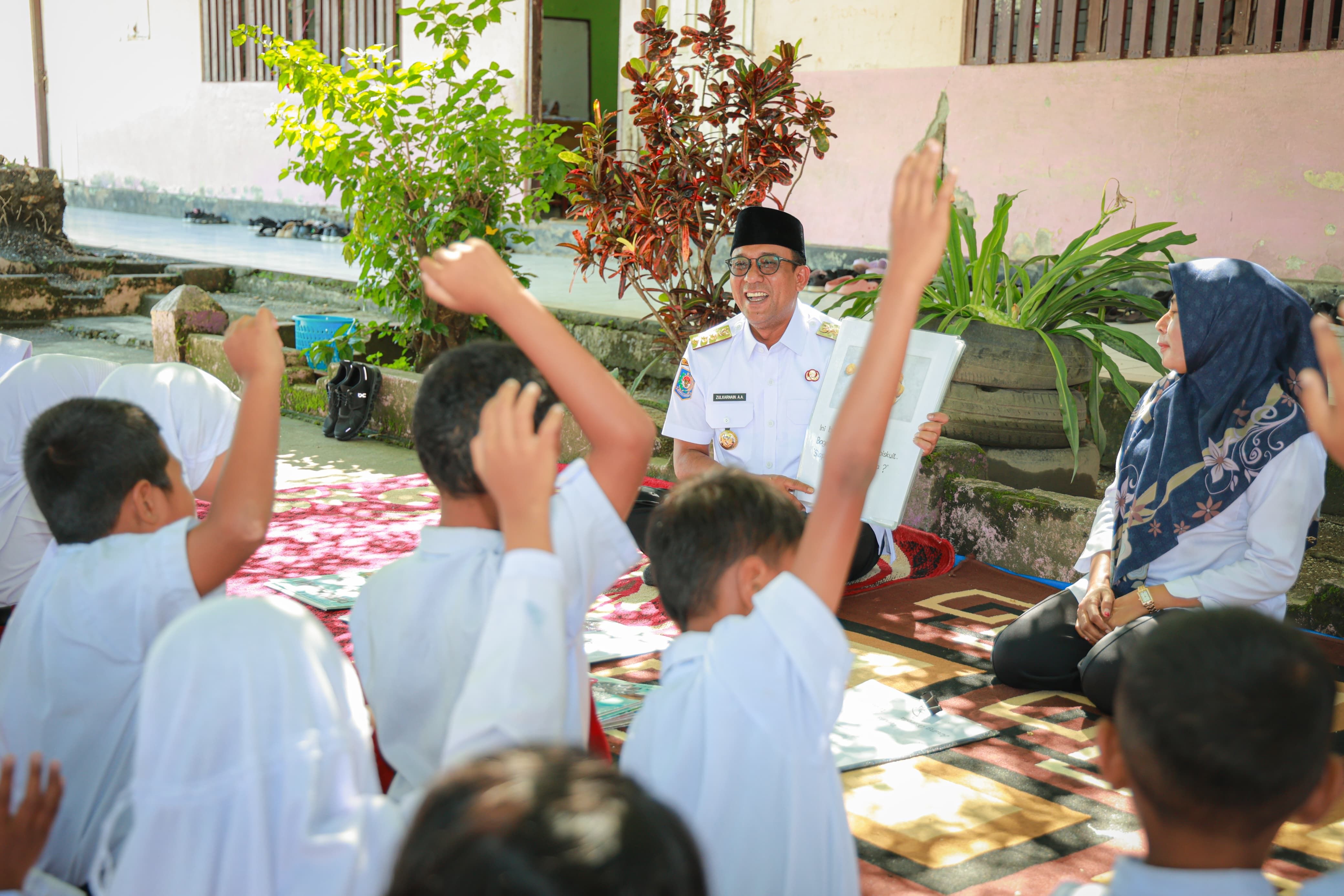 Inovasi Bupati Ozan Hubungkan 1.500 Siswa Daerah 3T Belajar Secara Daring