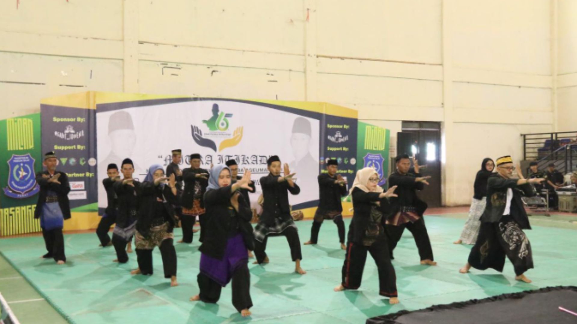Pemkab Garut Apresiasi Pasanggiri Pencak Silat Sinar Pusaka Putra di Milad ke-65