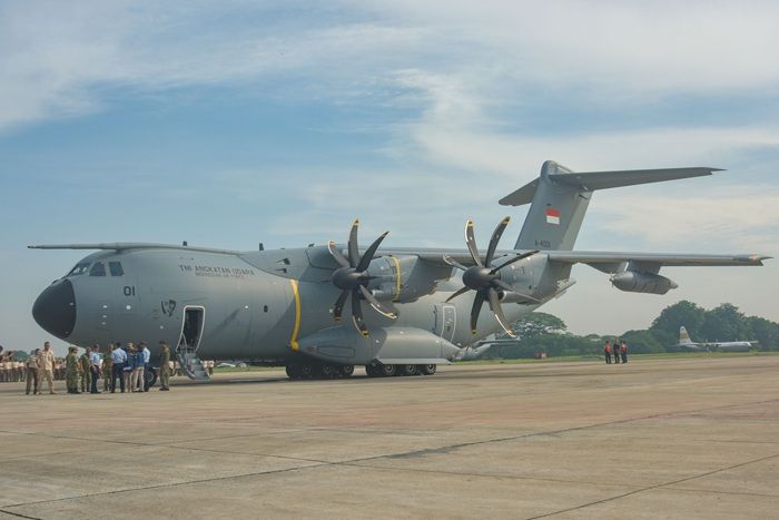 Pesawat Angkut Raksasa Airbus A400M Tiba di Indonesia, Disambut Tradisi TNI AU