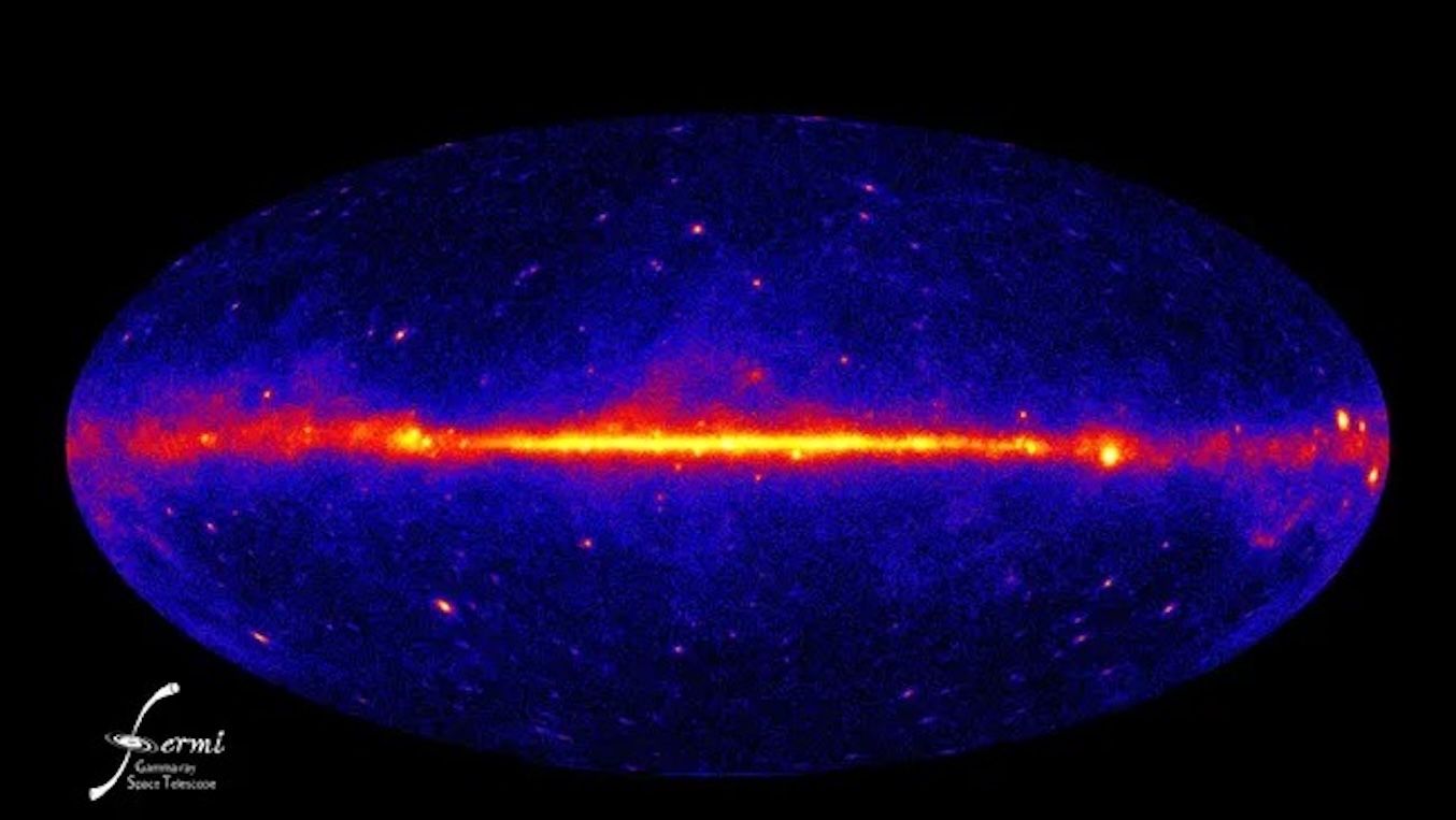 Cahaya Misterius di Pusat Bima Sakti: Tanda Kehadiran Materi Gelap?