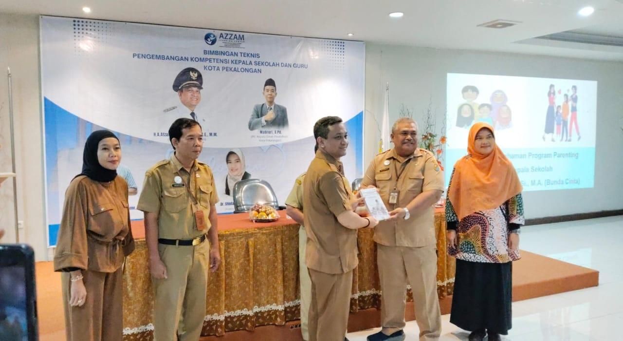 Era Digital Jadi Tantangan Bagi Guru Untuk Mendidik Muridnya