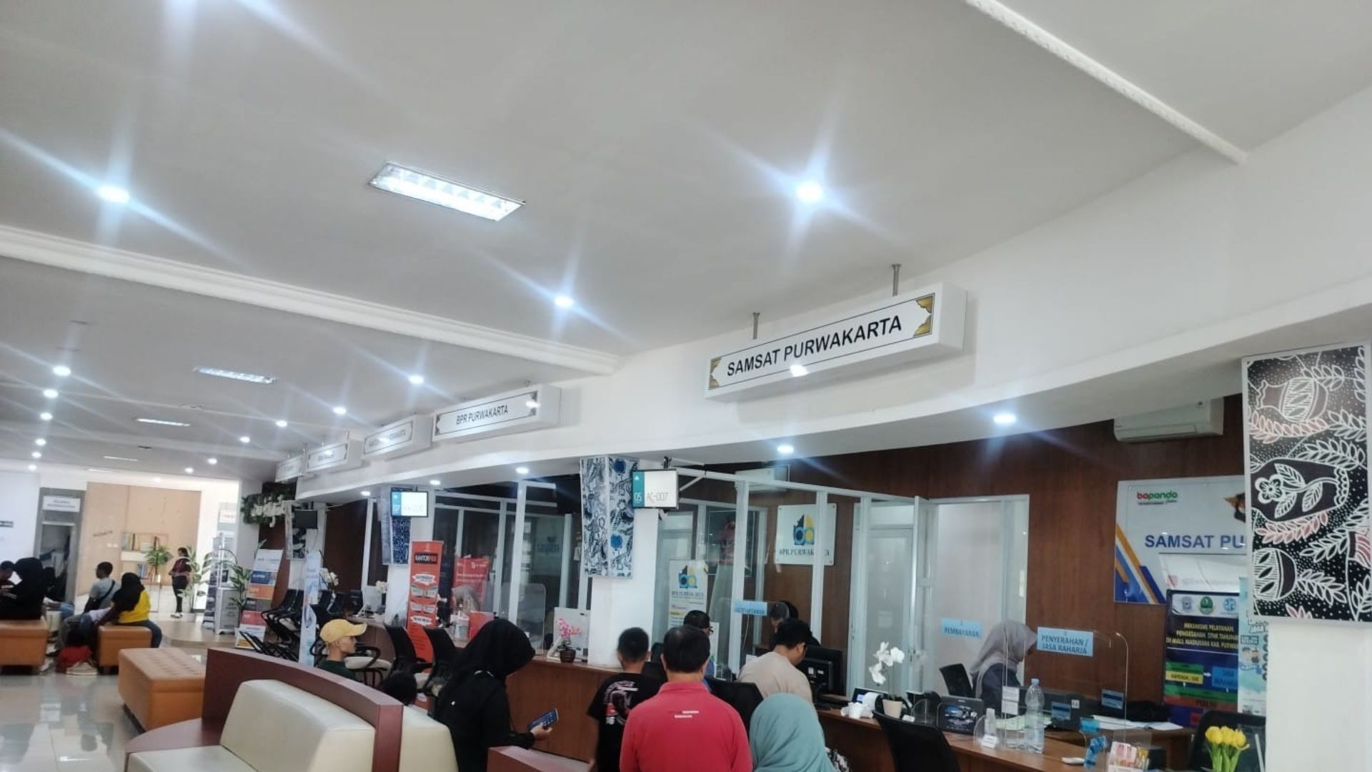 POLANTAS MENYAPA : SOSIALISASI DAN EDUKASI PERATURAN DI BIDANG PELAYANAN MEKANISME PENERBITAN STNK