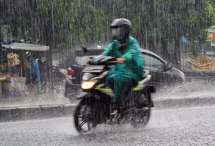 Prakiraan Cuaca Lampung, Minggu 12 April 2026, Hujan Siang-Sore