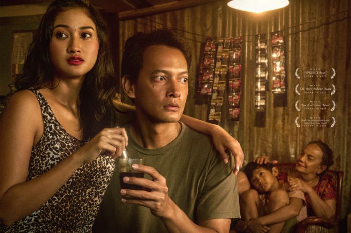 5 Peran Perempuan yang Tersirat di Film Pangku, Karya Reza Rahadian!