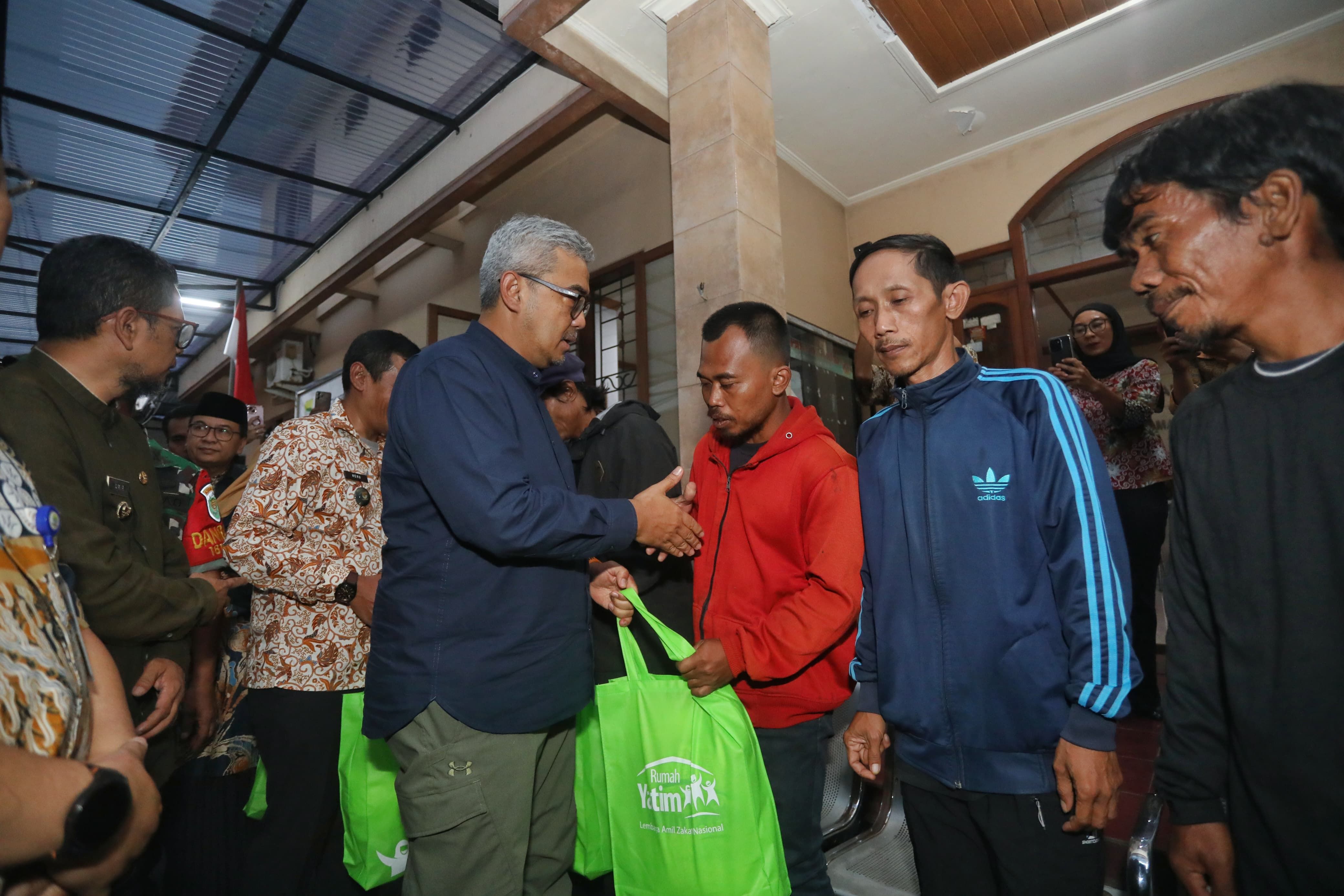Respons Cepat Aduan Warga, Wali Kota Bandung Pastikan Perbaikan Infrastruktur di RW 6