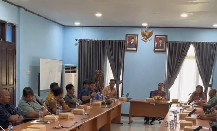Jelang Natal dan Tahun Baru, Disperindag Mimika, Pertamina, dan Bulog Pastikan Stok Aman: Sinergi Distribusi Jadi Kunci