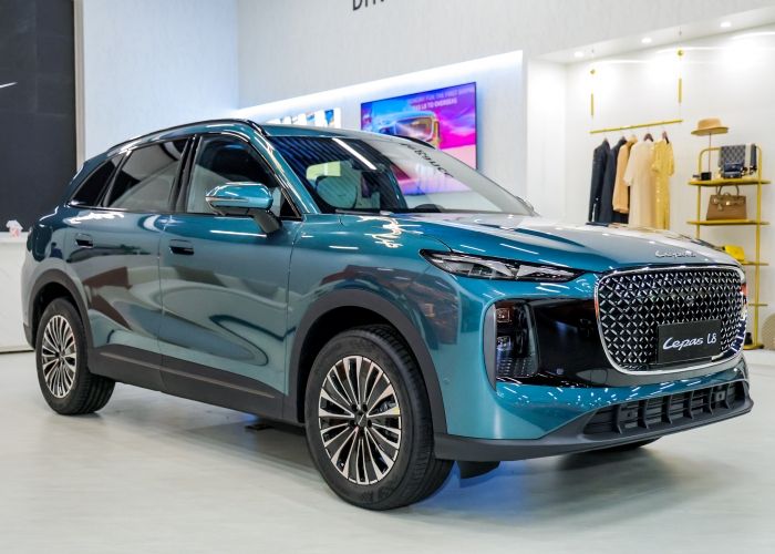 5 Fitur Canggih Lepas L8 yang Bikin SUV Listrik Ini Makin Nyaman dan Aman Sepanjang Perjalanan!