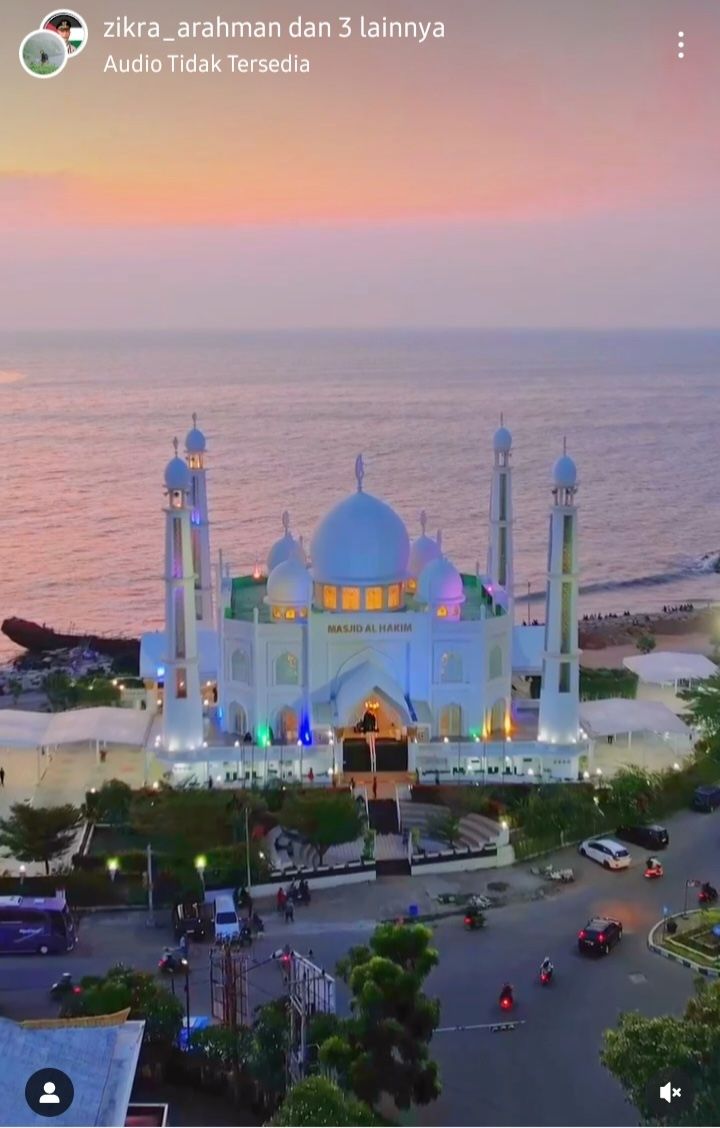 4 Masjid dengan Sunset Terindah di Sumatera Barat, Bikin Takjub!