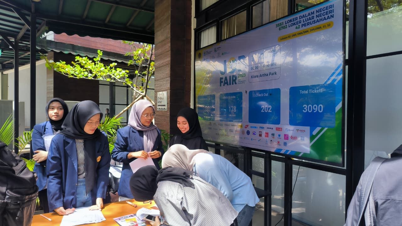 Job Fair Bandung Diminati, Layanan Konseling Karier Diserbu Pencari Kerja