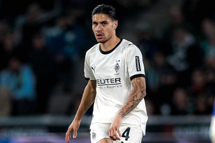 Kevin Diks Belum Tentu Dimainkan di Laga Kontra VfB Stuttgart Usai Alami Cedera Kepala
