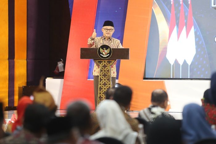 Jadi Kado HGN 2025, Mendikdasmen–Kapolri Teken MoU Perlindungan Guru