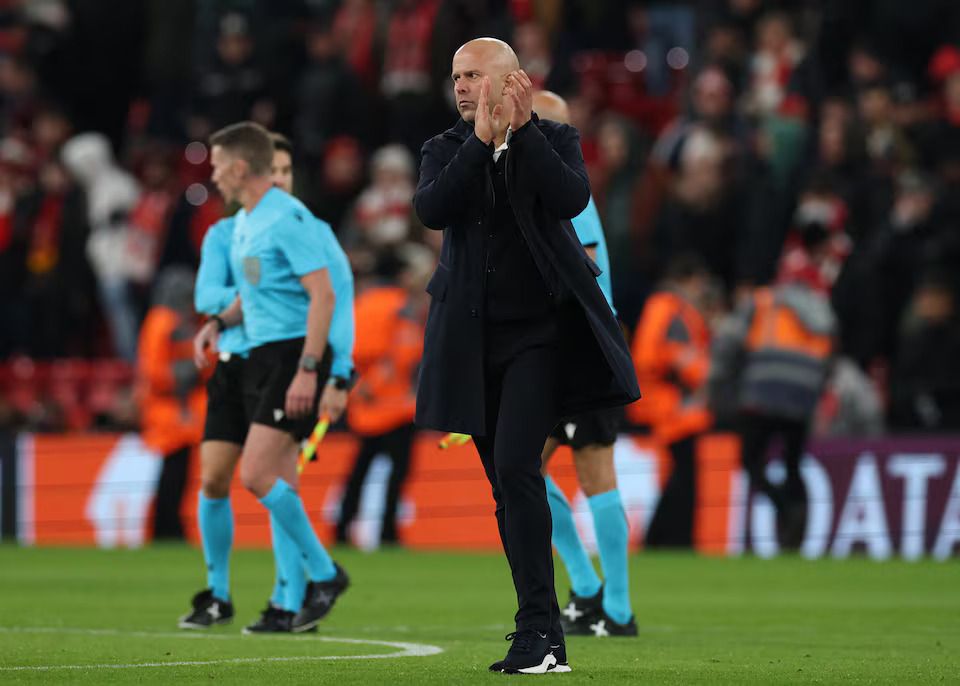 Liverpool Kalah 1-4 dari PSV di Anfield, Arne Slot Akui Ruang Ganti Diliputi Kekecewaan