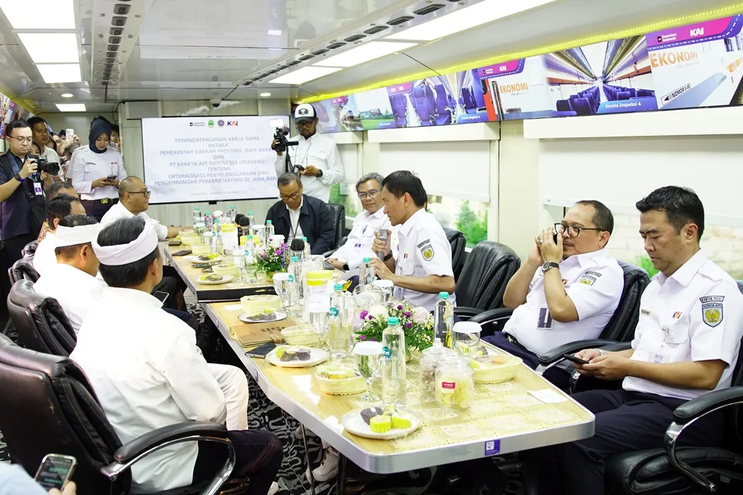 Kolaborasi Jabar–PT KAI Wujudkan Kereta Wisata dan Kereta Cepat Regional