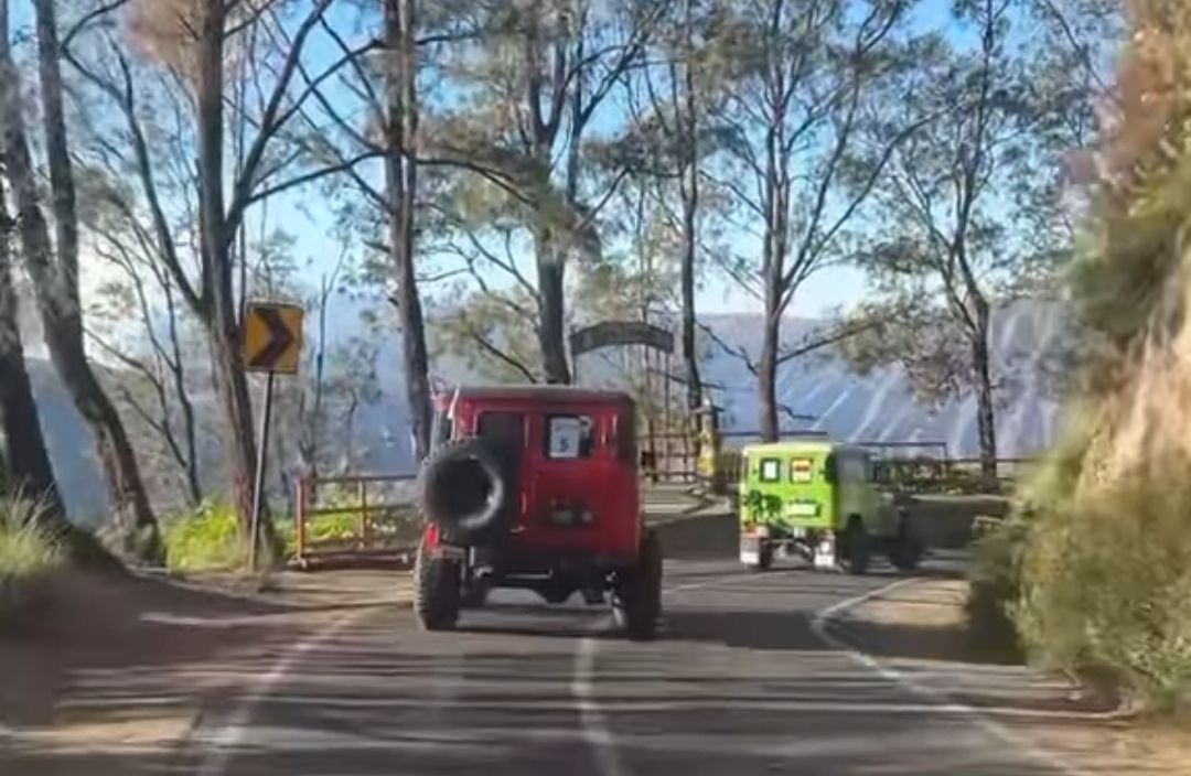 Mengapa Wisata Bromo Tidak Lengkap Tanpa Jeep