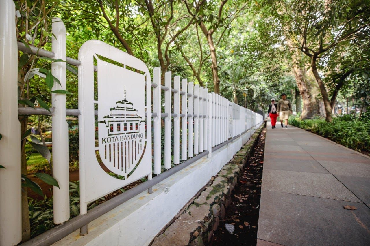 Pemkot Bandung Perkuat Revitalisasi dan Pemeliharaan Taman Kota di 2025