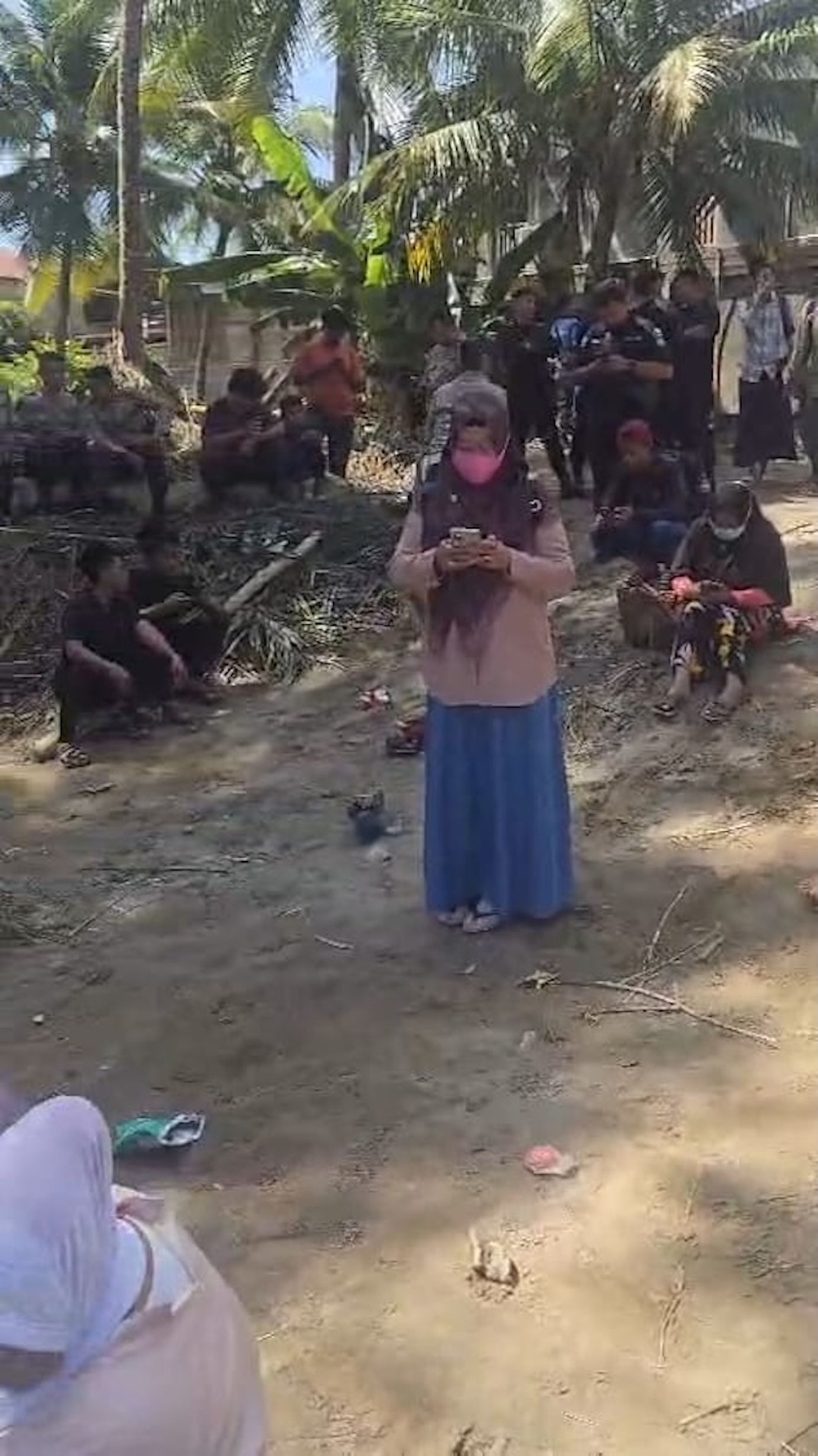 Polri Bagikan 8 Perangkat Starlink untuk Pengungsi Banjir di Sumatera, Akses Komunikasi Mulai Pulih