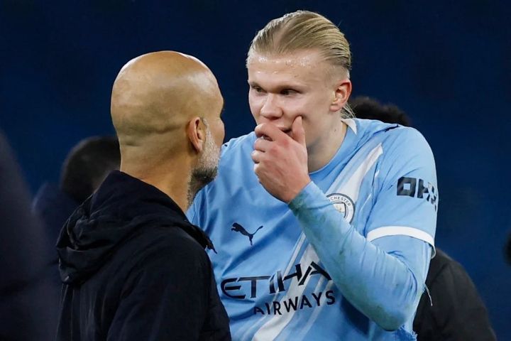Pep Guardiola dan Erling Haaland Terlibat Percakapan Serius Usai Gagal Cetak Gol