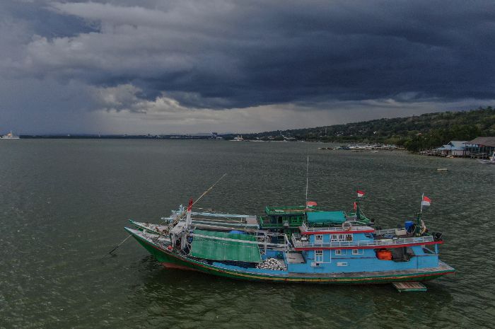 Cuaca Ekstrim di Banten, Polri Imbau Warga Waspada Gelombang Laut