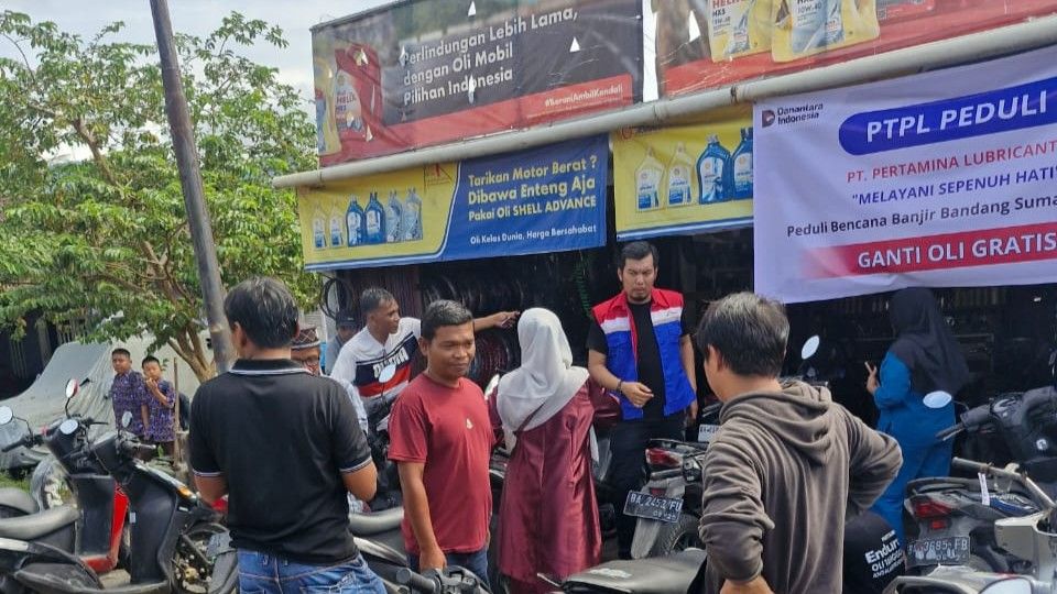 Pertamina Sediakan Layanan Ganti Oli Gratis untuk Warga Terdampak Banjir-Longsor di Sumatera