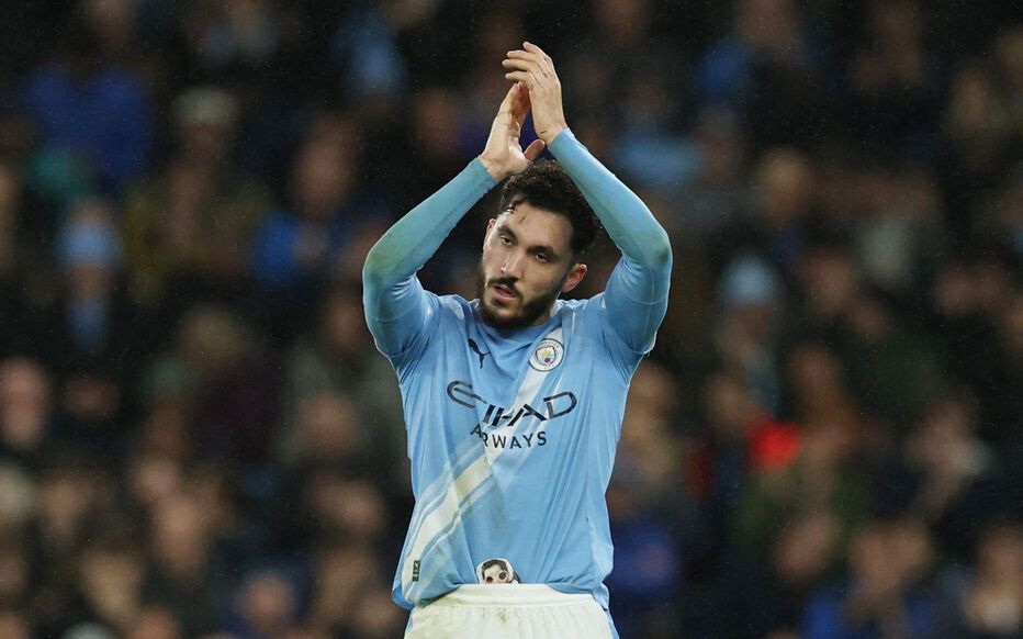 Punya Visi Permainan yang Jelas, Rayan Cherki Tuai Pujian dari Guardiola