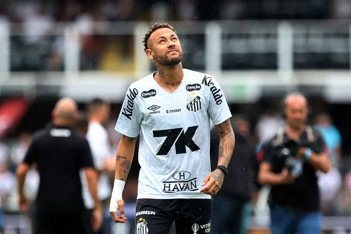Neymar Segera Jalani Operasi Cedera Lutut Setelah Selamatkan Santos dari Degradasi