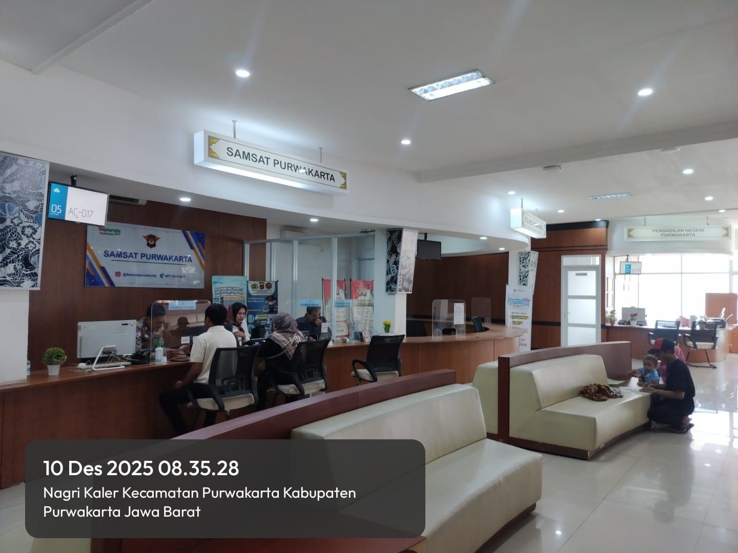 Pelayanan STNK Satlantas Purwakarta Hadir di MPP Madukara Lewat Program “Polantas Menyapa”
