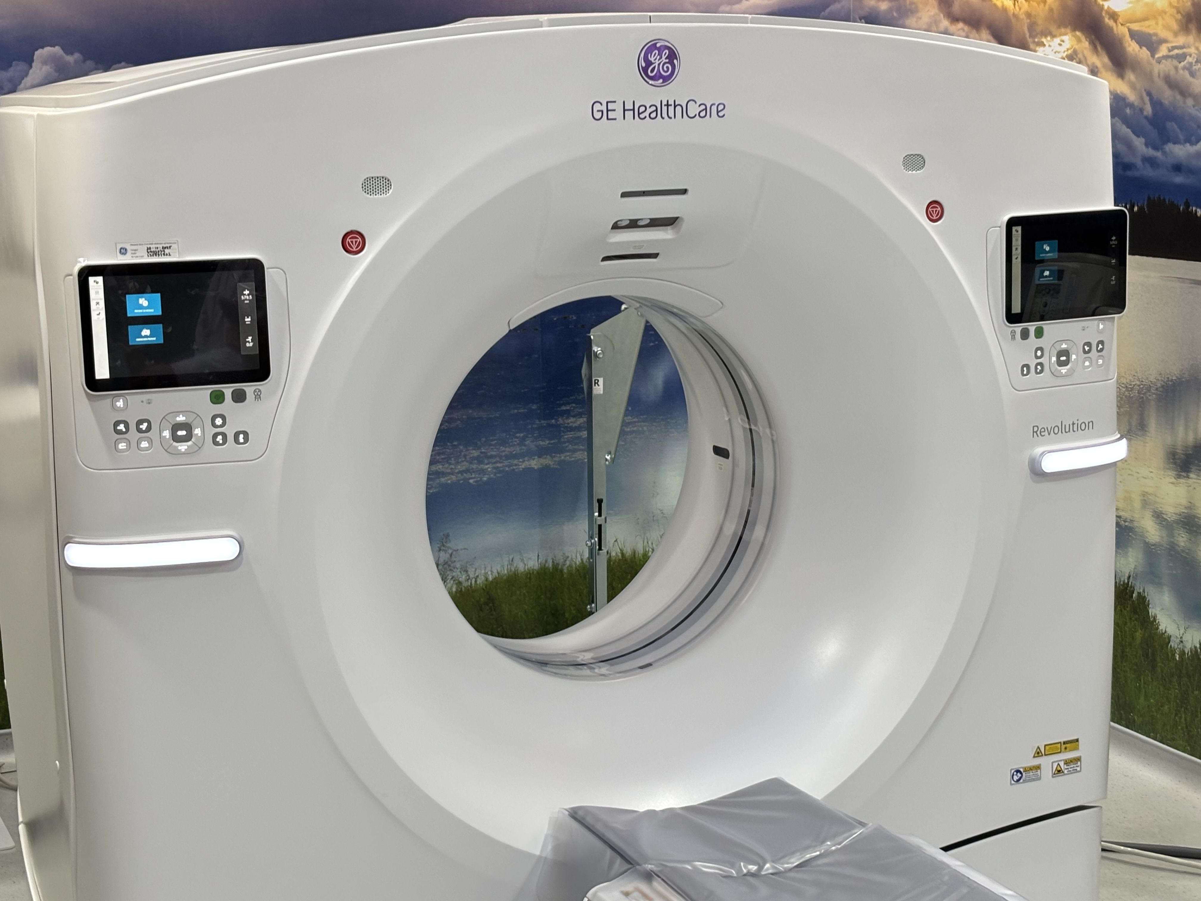 Teknologi CT Scan Modern Percepat Pemeriksaan dan Kurangi Pengaturan Manual hingga 66%