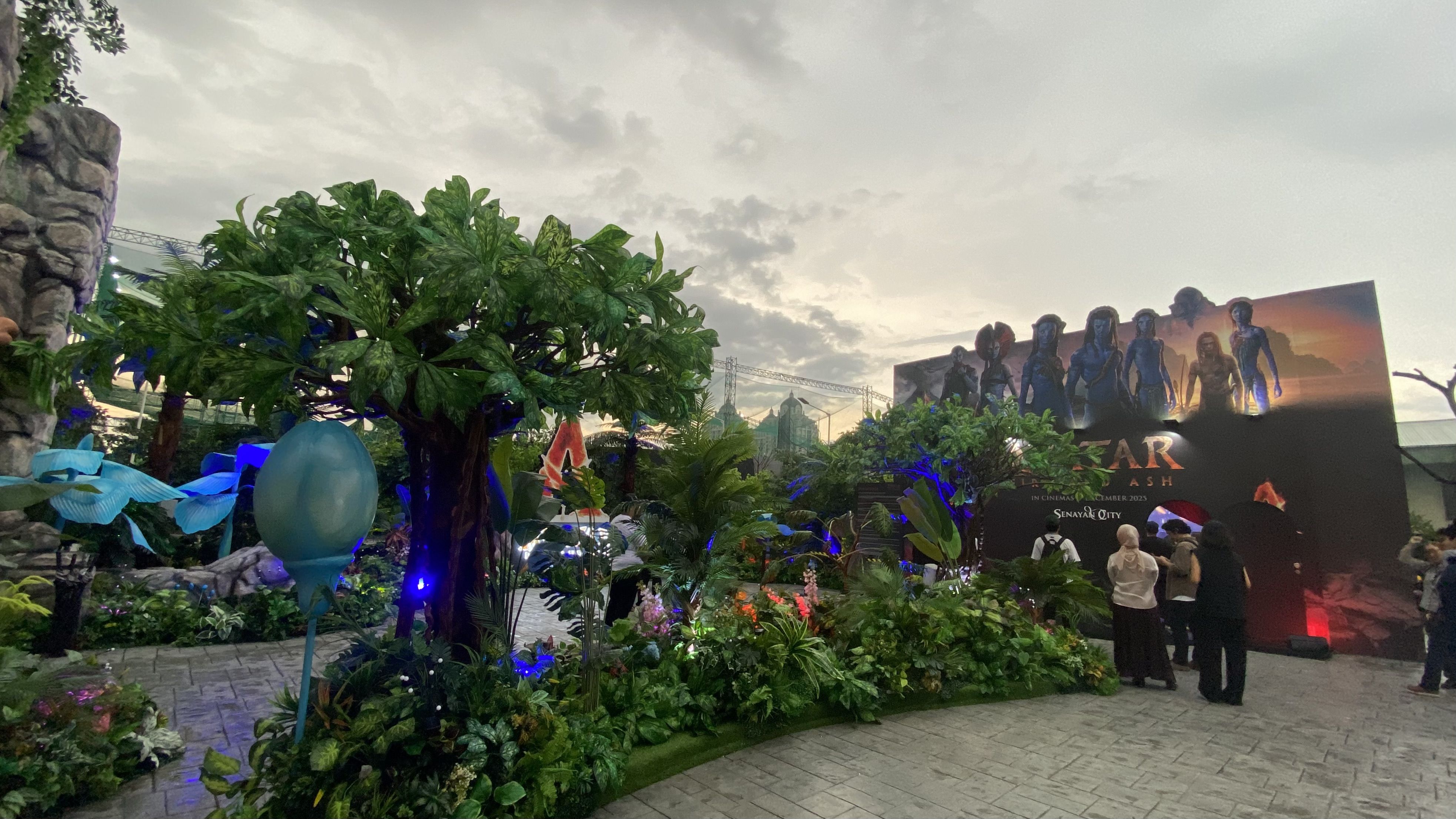The Avatar: Fire and Ash Experience” Resmi Dibuka: Rasakan Dunia Pandora di Senayan City!