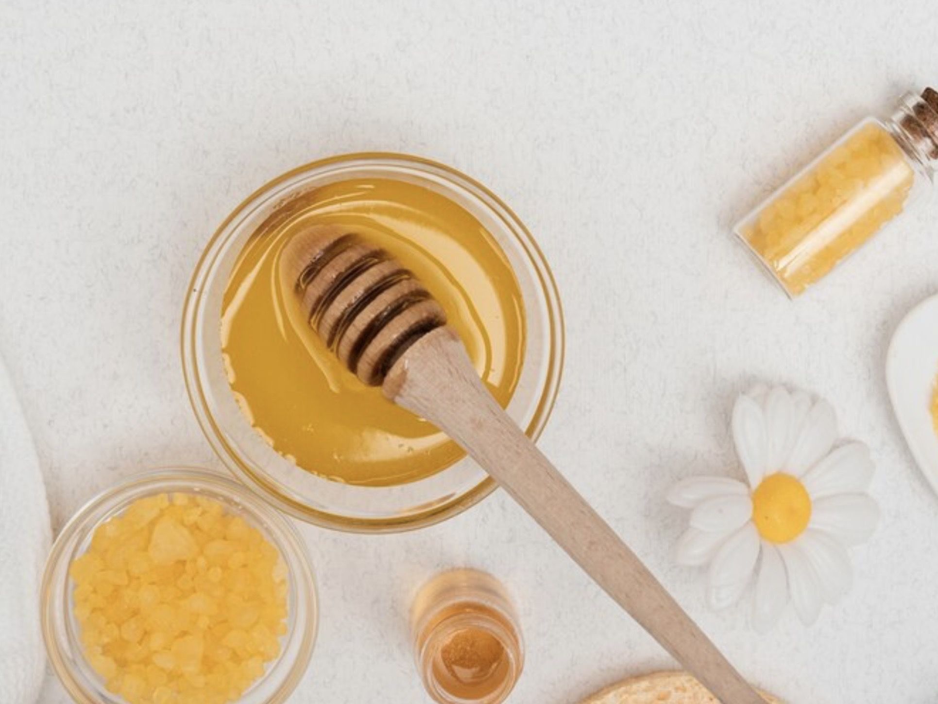 17 Ide Nama Usaha Masker Rambut Madu yang Aesthetic dan Bikin Brand Kamu Makin Kece