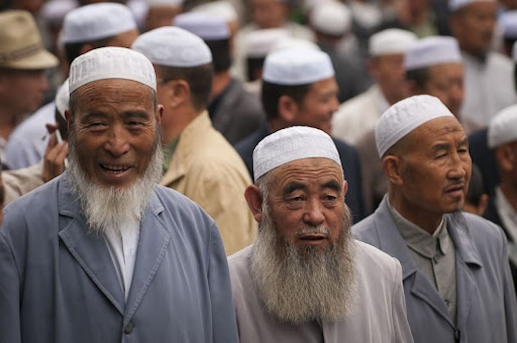 Tionghoa Muslim di Indonesia : Sejarah dan Identitas