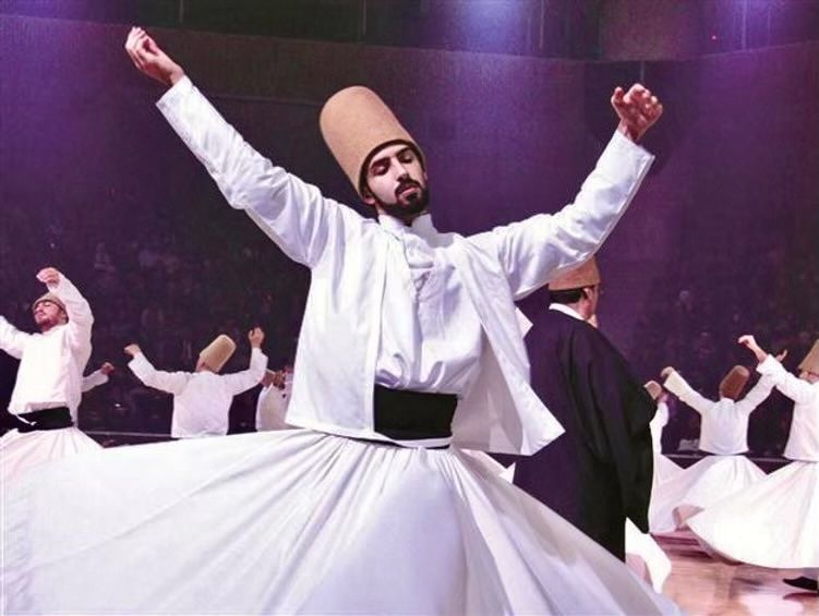 Musik Qawwali dan Dhrupad: Warisan Sufi di Istana Mughal Agra dan Delhi