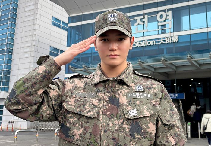 Akhirnya Pulang! Taeyong NCT Resmi Selesai Wajib Militer, Wajahnya Makin Ganteng