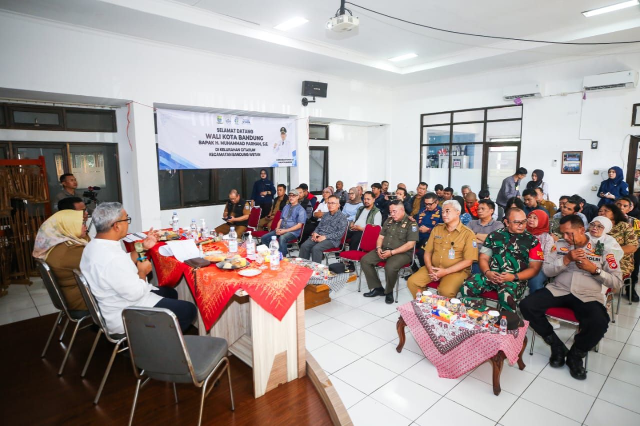 Pemkot Bandung Dorong Penanganan Sampah dan Ketertiban Lingkungan di Citarum