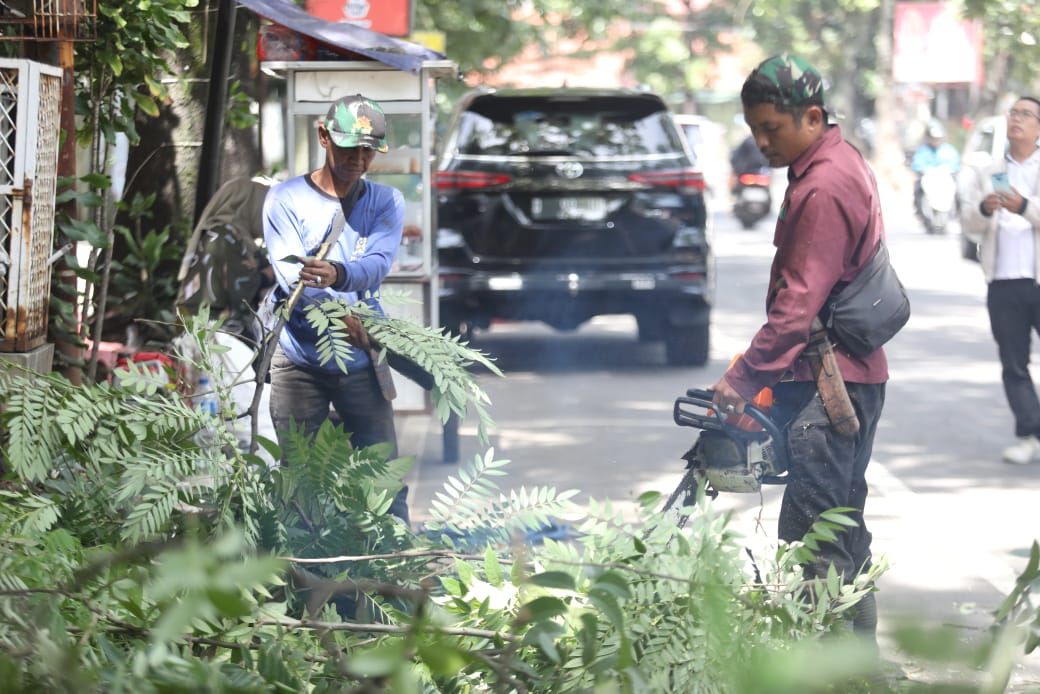 Tindak Lanjut Laporan Warga, Pemkot Bandung Benahi Penerangan Jalan Lodaya