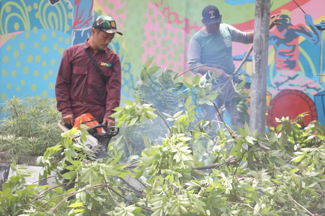Tindak Lanjut Laporan Warga, Pemkot Bandung Benahi Penerangan Jalan Lodaya