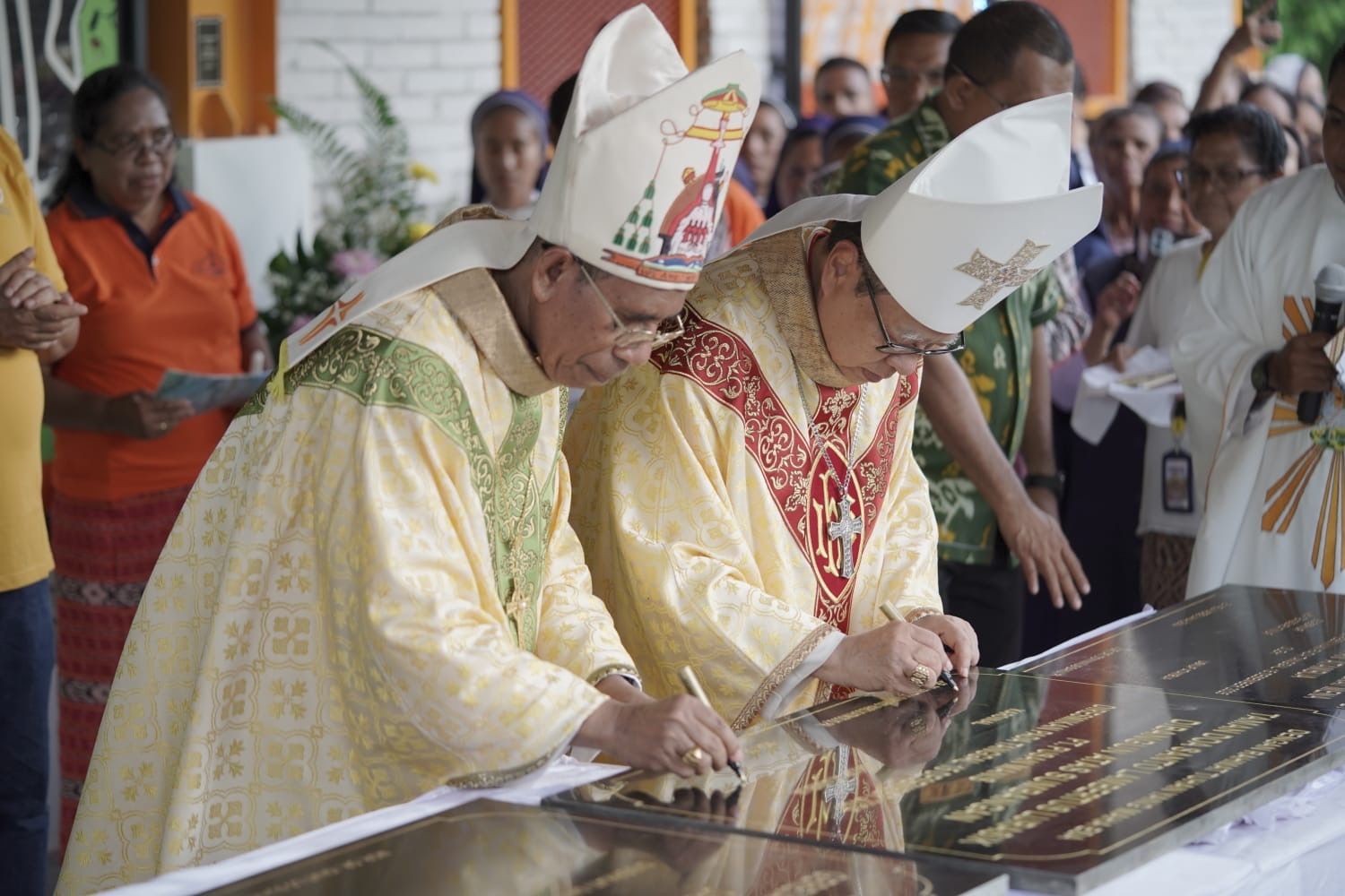 Gotong Royong Warga Warnai Pembangunan Gereja St. Maria Goreti