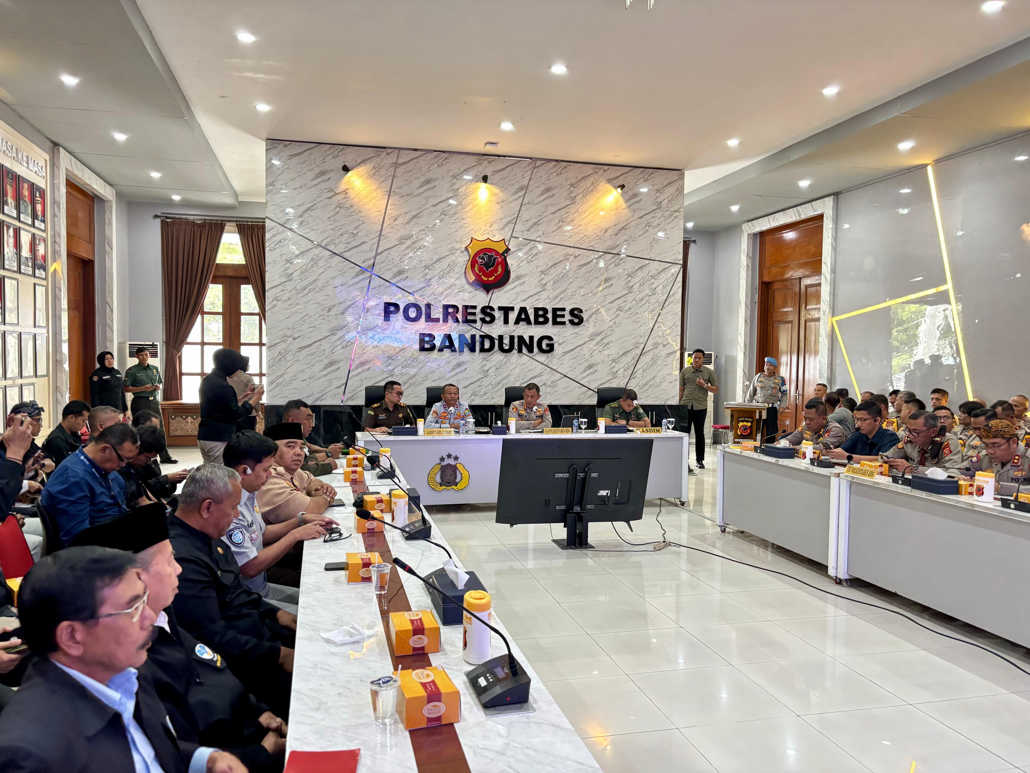 Amankan Natal dan Tahun Baru 2026, Polrestabes Bandung Siagakan 19 Pos dan 1.500 Personel