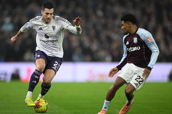 Manchester United Kalah dari Aston Villa, Roy Keane Sebut Banyak Pemain yang Tidak Mau Bekerja Keras