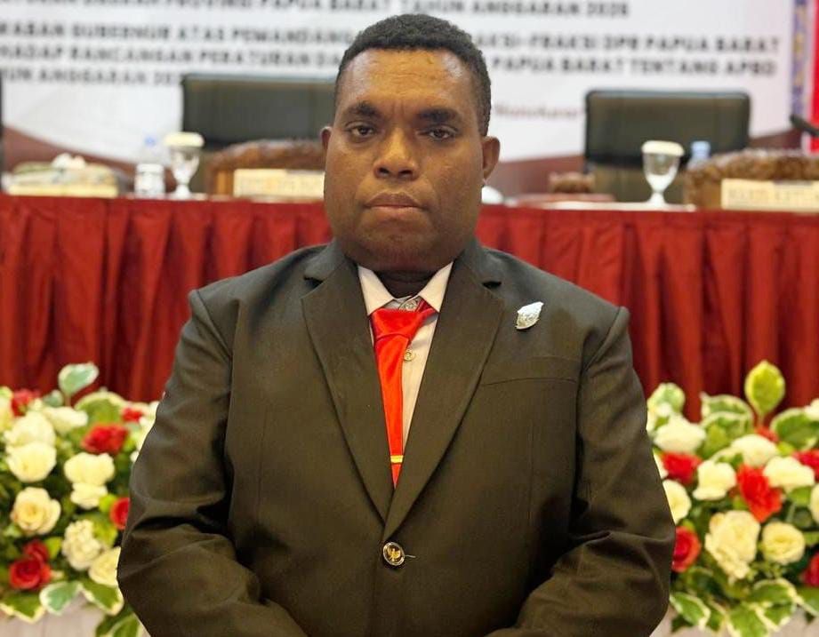 DPR Papua Barat Desak Bupati Teluk Bintuni Tutup Izin Penjualan Miras Setelah Terjadi Aksi Penembakan