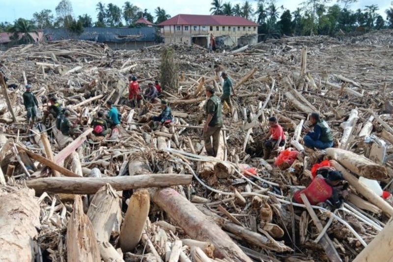 Terungkap! 12 Perusahaan Diduga Jadi Penyebab Banjir Sumatra