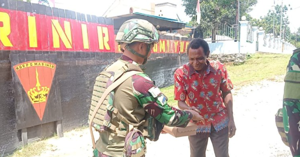 Jumat Berkah Maybrat Papua Barat Daya, Yonif 10 Marinir Tegaskan Tanggung Jawab Sosial di Perbatasan