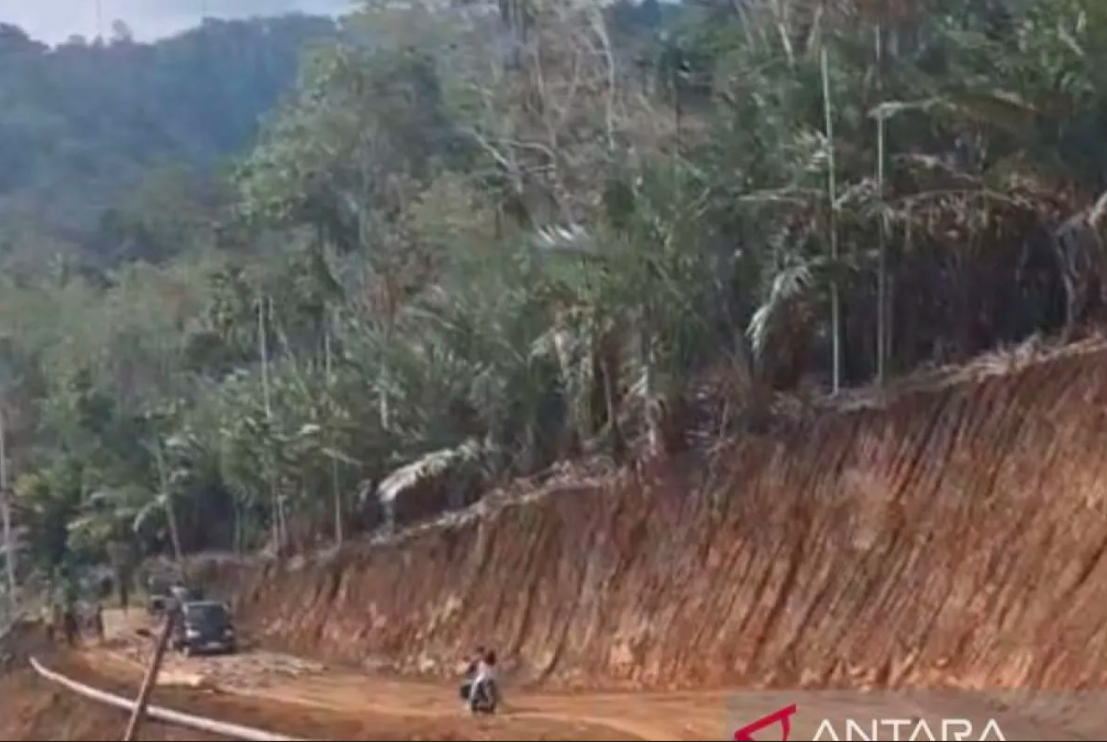 Pascabencana Longsor, Warga Desa Sihopur Tapsel Masih Menanti Bantuan