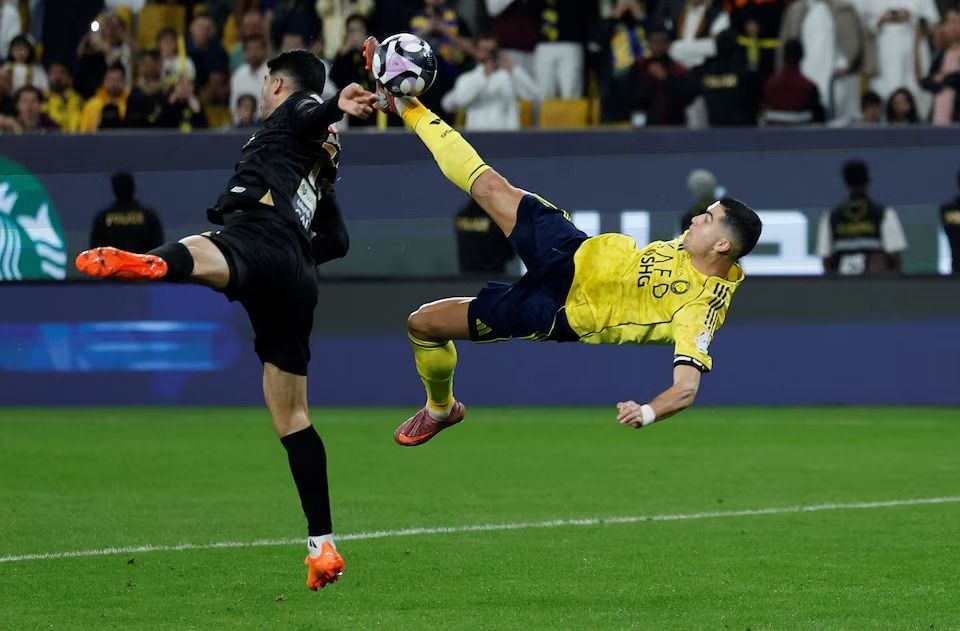 Cristiano Ronaldo Tegaskan Tidak Akan Pensiun Sebelum Mencetak 1.000 Gol