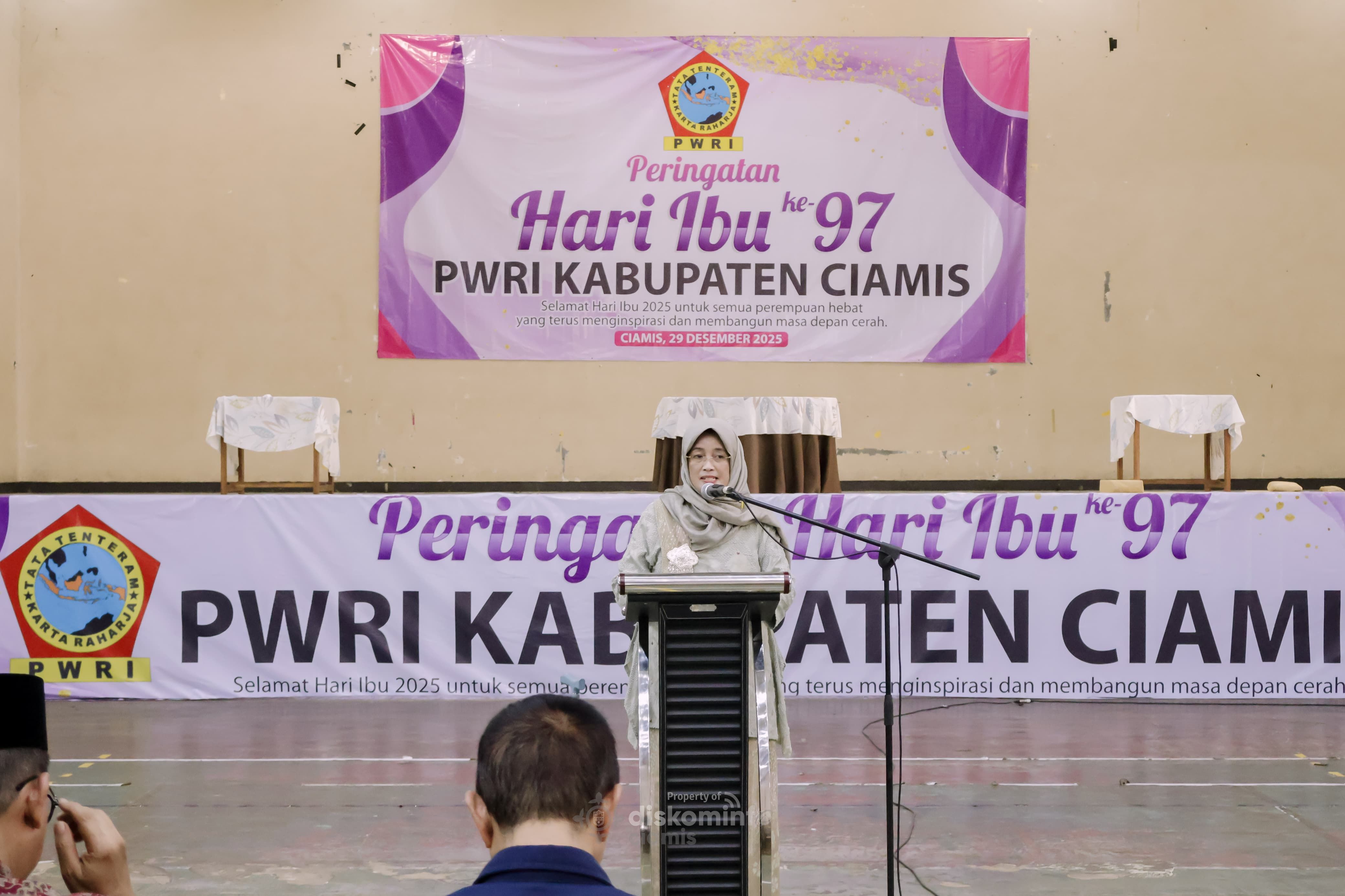 Peringatan Hari Ibu ke-97 PWRI Ciamis Berlangsung Khidmat dan Penuh Kebersamaan