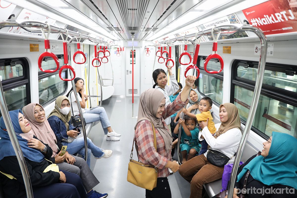Tembus 53 Ribu Pengguna! Cek Fakta di Balik Laris Manisnya Kartu Layanan Gratis LRT Jakarta