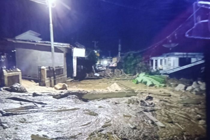 Banjir Bandang Kembali Terjang Pasar Maninjau Agam, Jalan Provinsi Sempat Terputus