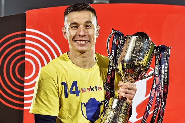 Persib Bandung Dirumorkan Incar Striker Timnas Uzbekistan, Bojan Hodak Tegaskan Tidak Mau Hamburkan Uang