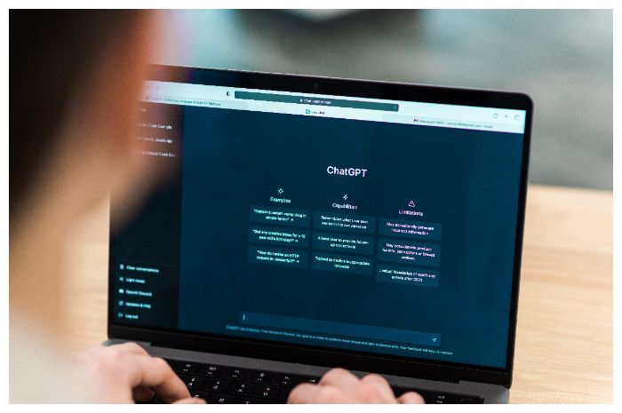 Jangan Asal Chat! 7 Informasi Sensitif yang Gak Boleh Dibagikan ke ChatGPT