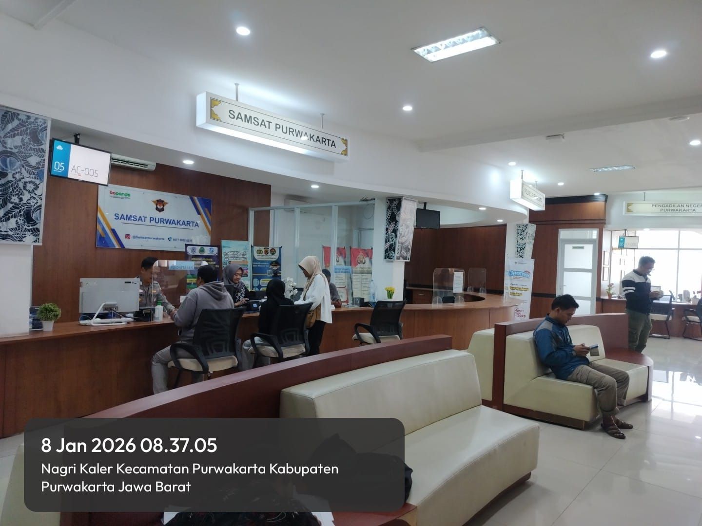 Polantas Menyapa : Sosialisasi Dan Edukasi Peraturan Dibidang Pelayanan Mekanisme Penerbitan STNK