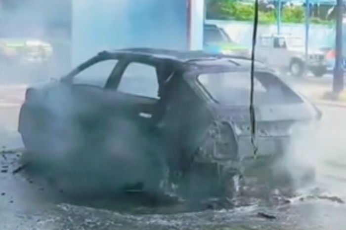 Mobil Listrik Mewah Hyundai di Medan Terbakar dalam Kondisi Terparkir di Garasi
